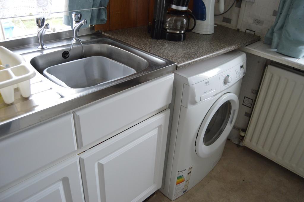 Carnegie Holiday Cottage Dunfermline Room photo